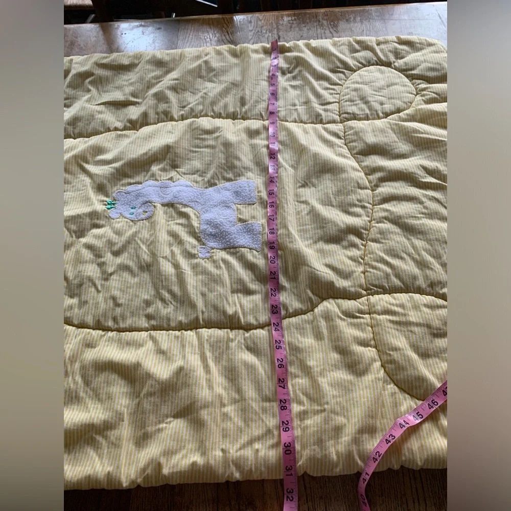 Vintage Nursery Aesthetic Triboro Baby Quilt Yellow Stripes W/Giraffe Style 6002